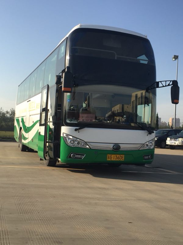 公交集团旅游驾驶员瞿波乐于助人受表扬